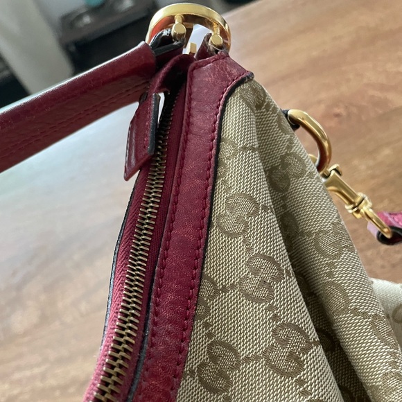 Gorgeous Red Classic Gucci Bag 👛 - Picture 2 of 15